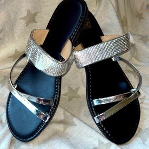 Flat sandals beautiful pretty much with anything